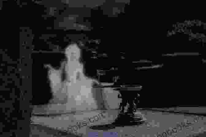 A Ghostly Apparition, Revealing Fragments Of The Past Ghosts Of Hanover Hall (Low Country Mystery 1)