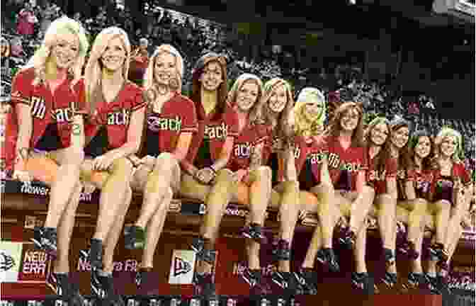 Attend A Diamondbacks Baseball Game And Cheer On The Home Team 100 Things To Do In Phoenix Before You Die